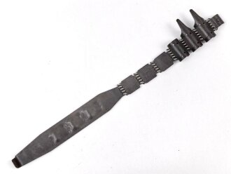 Einführstück für 50 Schuss Gurt MG34/42 der Wehrmacht. Hersteller 12.40