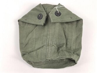 Großbritannien, Pattern 1944 water bottle carrier, dated 1945