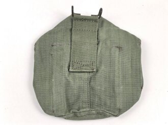 Großbritannien, Pattern 1944 water bottle carrier, dated 1945