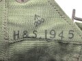 Großbritannien, Pattern 1944 water bottle carrier, dated 1945
