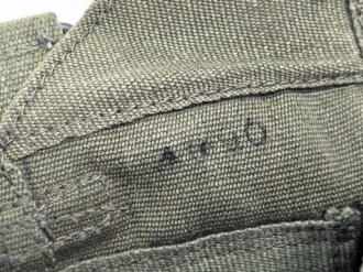 Großbritannien, Pattern 1944 water bottle carrier, dated 1956