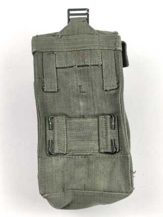 Großbritannien, Pattern 1944 basic ammo pouch left, 1945 dated