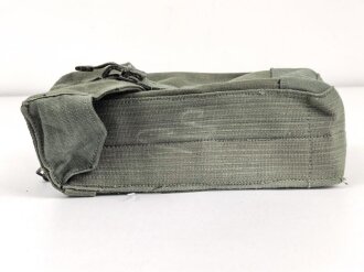 Großbritannien, Pattern 1944 basic ammo pouch left, 1945 dated