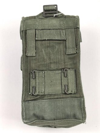 Großbritannien, Pattern 1944 basic ammo pouch left, 1945 dated