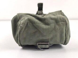 Großbritannien, Pattern 1944 basic ammo pouch left, 1945 dated