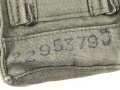 Großbritannien, Pattern 1944 basic ammo pouch left, 1945 dated