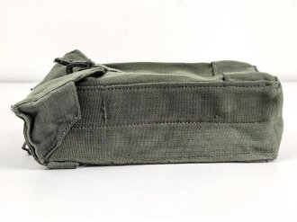 Großbritannien, Pattern 1944 basic ammo pouch left, 1945 dated