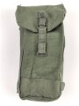 Großbritannien, Pattern 1944 basic ammo pouch left, 1945 dated