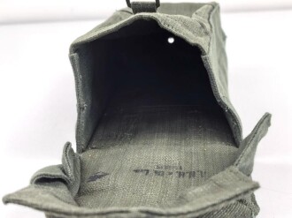 Großbritannien, Pattern 1944 basic ammo pouch right, 1945 dated