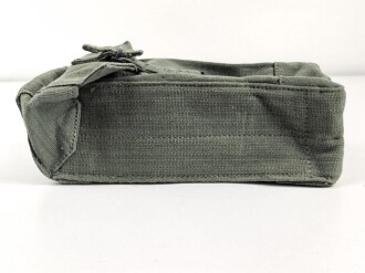 Großbritannien, Pattern 1944 basic ammo pouch  M.T. drivers,  1945 dated