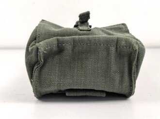 Großbritannien, Pattern 1944 basic ammo pouch  M.T. drivers,  1945 dated