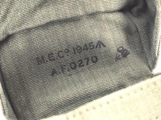 Großbritannien, Pattern 1944 basic ammo pouch  M.T. drivers,  1945 dated