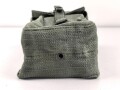 Großbritannien, Pattern 1944 basic ammo pouch  M.T. drivers,  1945 dated