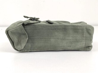 Großbritannien, Pattern 1944 basic ammo pouch  M.T. drivers,  1945 dated