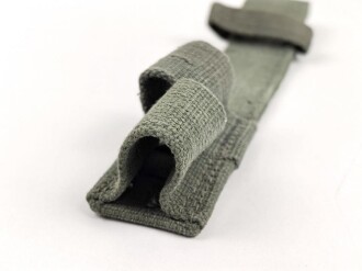 Großbritannien, Pattern 1944 bayonet frog, 1945 dated