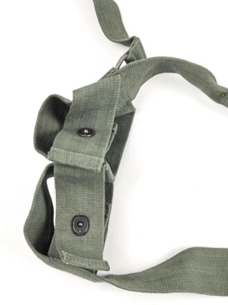 Großbritannien, 1952 dated canvas equipment