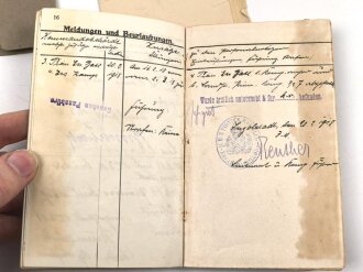 Bayern, Militärpaß , Diensteintritt am 23.6.15 bei Pionier Park Komp. 10. Frankreichfeldzug, Eisernes Kreuz 2. Klasse 1918. In defekter Hülle.