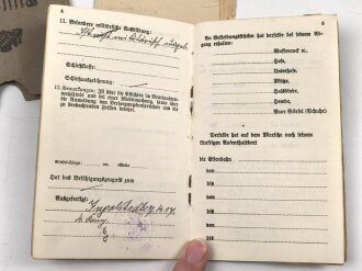 Bayern, Militärpaß , Diensteintritt am 23.6.15 bei Pionier Park Komp. 10. Frankreichfeldzug, Eisernes Kreuz 2. Klasse 1918. In defekter Hülle.