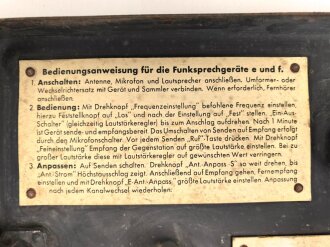 Funksprechgerät f ( Fusprech f. ) datiert 1944. Bordfunkgerät in Panzerspähwagen. Originallack,mit zugehörigem Gehäusedeckel,  ungereinigtes Stück, Funktion nicht geprüft