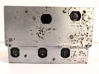 Funksprechgerät f ( Fusprech f. ) datiert 1944. Bordfunkgerät in Panzerspähwagen. Originallack,mit zugehörigem Gehäusedeckel,  ungereinigtes Stück, Funktion nicht geprüft