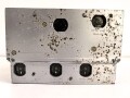 Funksprechgerät f ( Fusprech f. ) datiert 1944. Bordfunkgerät in Panzerspähwagen. Originallack,mit zugehörigem Gehäusedeckel,  ungereinigtes Stück, Funktion nicht geprüft