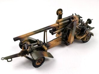 8,8cm Flak aufgeprotzt. Blechspielzeug der Firma Lineol ....