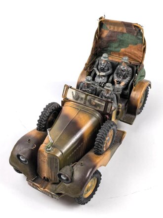 Wehrmachts Fahrzeug mit 4 Luftwaffensoldaten. Blechspielzeug der Firma Lineol . In gutem Gesamtzustand, ungereinigtes Stück