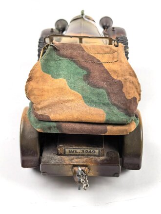 Wehrmachts Fahrzeug mit 4 Luftwaffensoldaten. Blechspielzeug der Firma Lineol . In gutem Gesamtzustand, ungereinigtes Stück