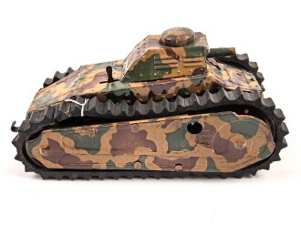 Panzer in Tarnfarbe. Blechspielzeug vermutlich der Firma Tippco. Uhrwerk läuft, die Gummiketten zum Teil geklebt. Ohne Schlüssel