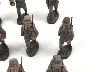 1. Weltkrieg, 23 feldgraue Massefiguren aus der 10cm Serie der Firma Elastolin. Alle original bemalt, jeweils ungereinigt