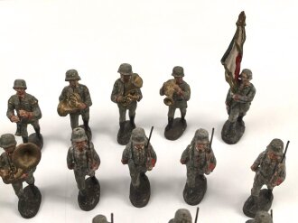 1. Weltkrieg, 23 feldgraue Massefiguren aus der 10cm Serie der Firma Elastolin. Alle original bemalt, jeweils ungereinigt