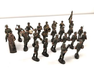 1. Weltkrieg, 23 feldgraue Massefiguren aus der 10cm Serie der Firma Elastolin. Alle original bemalt, jeweils ungereinigt
