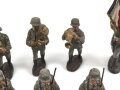 1. Weltkrieg, 23 feldgraue Massefiguren aus der 10cm Serie der Firma Elastolin. Alle original bemalt, jeweils ungereinigt