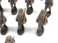 1. Weltkrieg, 23 feldgraue Massefiguren aus der 10cm Serie der Firma Elastolin. Alle original bemalt, jeweils ungereinigt