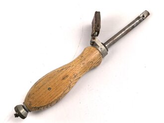 Abspuler für z.B. Kabeltrommel für leichtes Feldkabel oder Trommel Fernbesprechgerät bf (Fbg. bf) der Wehrmacht. Ungereinigtes Stück datiert 1936