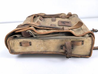 Nachrichtentornister " 1 " Wehrmacht. Gebraucht, das Fell fehlt vollständig, mit Inneneinteilung, datiert 1934