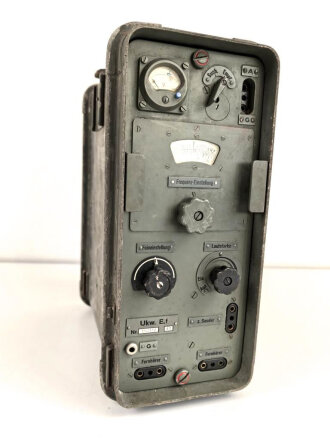 Tornisterfunkgerät " Ukw.E.f" datiert 1941. Origiunallack, ungereinigtes Stück, Funktion nicht geprüft