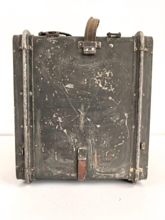 Tornisterfunkgerät " Ukw.E.f" datiert 1941. Originallack, ungereinigtes Stück, Funktion nicht geprüft