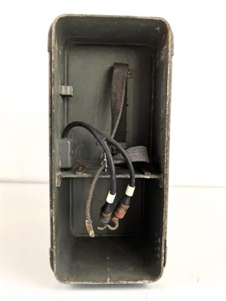 Tornisterfunkgerät " Ukw.E.f" datiert 1941. Originallack, ungereinigtes Stück, Funktion nicht geprüft
