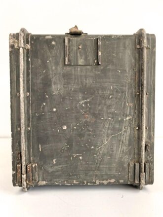 Tornisterfunkgerät " Ukw.E.f" datiert 1941. Origiunallack, ungereinigtes Stück, Funktion nicht geprüft