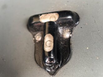 Wechselstromzähler "J6" Wehrmacht, datiert 1937. Guter Zustand, mit Verbindungskabel, im Transportkasten federnd gelagert. Ungereinigt, Funktion nicht geprüft