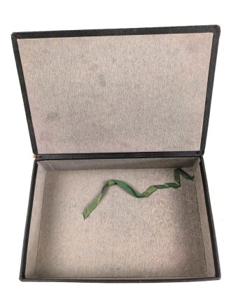 1. Weltkrieg, patriotische Aufbewahrungsschachtel "Feldpost Grüße" Maße 15 x 22 x 5,5cm