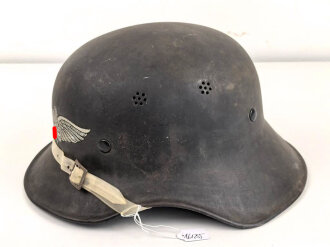 Stahlhelm Luftschutz, einteiliges Modell mit Kinnriemen...