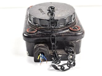 8,8cm Flak, Anschlussdose aus brauner Preßmasse in sehr gutem Zustand, L38018, Hersteller gdr