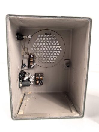 Lautsprechergerät " LSG ( Fu) b " datiert 1940.  Originallack, Funktion nicht geprüft. Verwendet in der Fu 16 Fahrzeug Funkanlage