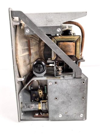 Lautsprechergerät " LSG ( Fu) b " datiert 1940.  Originallack, Funktion nicht geprüft. Verwendet in der Fu 16 Fahrzeug Funkanlage