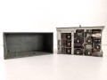 Entstörprüfgerät a Wehrmacht für Kraftfahrzeuge ( Panzerfunk)  mit Prüfempfänger 27,2-33,4 Mhz. Original lackiertes Gehäuse, ungereinigt, der Prüfempfänger nicht auf Funktion getestet. Habe ich noch nie gesehen.
