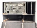 Entstörprüfgerät a Wehrmacht für Kraftfahrzeuge ( Panzerfunk)  mit Prüfempfänger 27,2-33,4 Mhz. Original lackiertes Gehäuse, ungereinigt, der Prüfempfänger nicht auf Funktion getestet. Habe ich noch nie gesehen.