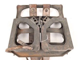 Rückentrage für schweres Feldkabel der Wehrmacht, faltbare Ausführung, datiert 1938. Originallack