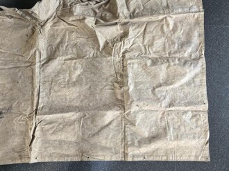 Großbritannien , 1941 dated rain cape, poncho. The white stuff is " Talkum" and could simply be removed with water